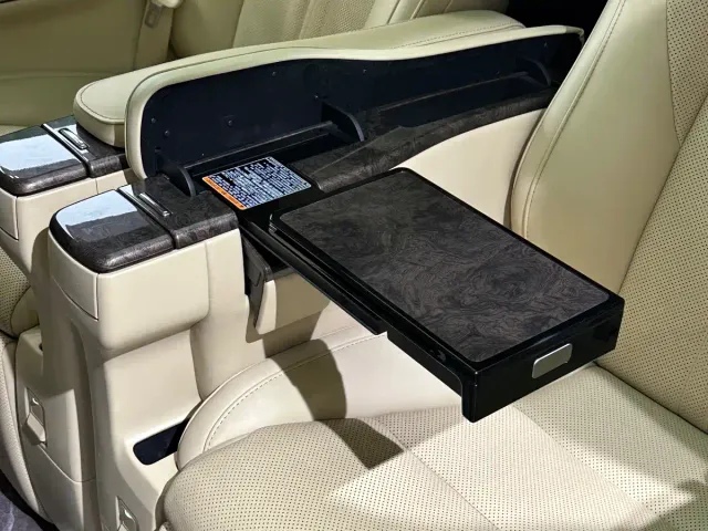 Toyota Alphard — Фото автомобиля 19