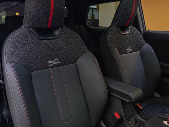 MINI John Cooper Works — Фото автомобиля 15