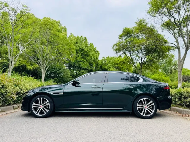 Jaguar XEL — Фото автомобиля 4