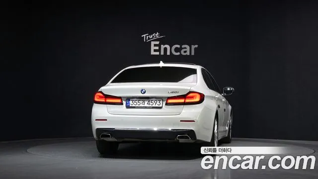 BMW 5-Series — Фото автомобиля 4