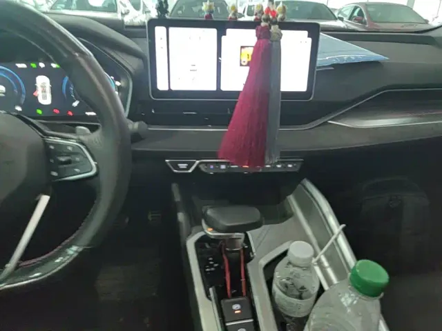 Geely Xingrui — Фото автомобиля 12