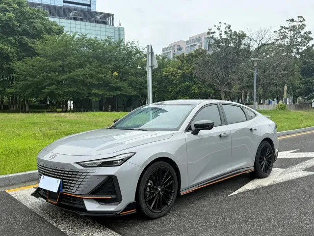 Фотография автомобиля — Changan UNI-V