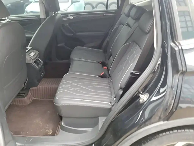 Volkswagen Tiguan L — Фото автомобиля 16