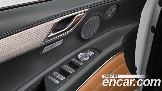 Genesis GV80 — Фото автомобиля 16