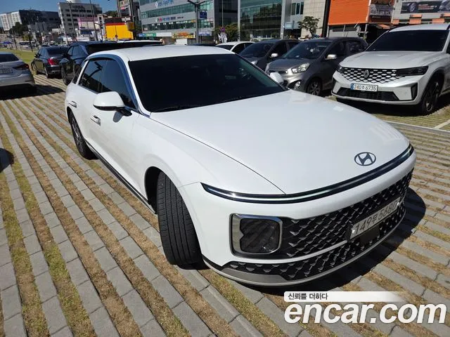 Hyundai Grandeur GN7 — Фото автомобиля 3