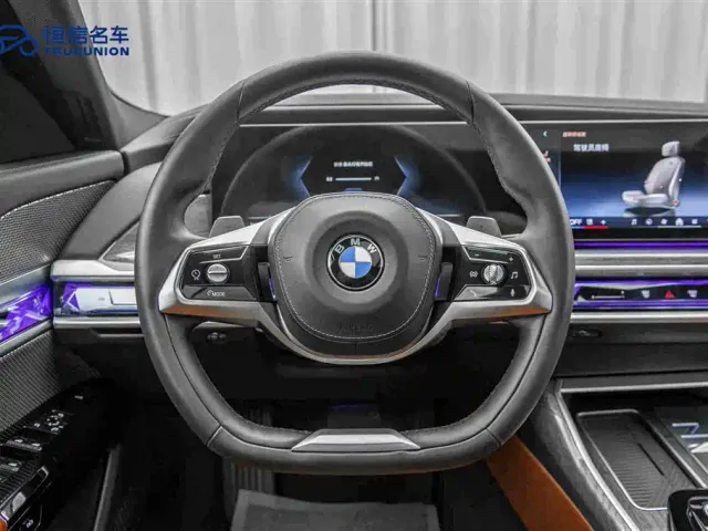 BMW 7 Series — Фото автомобиля 17