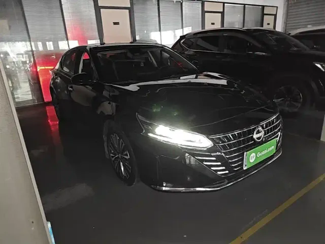 Nissan Teana — Фото автомобиля 3