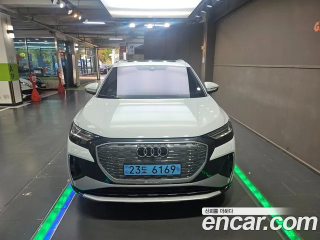 Audi Q4 e-tron F4 — Фото автомобиля 3