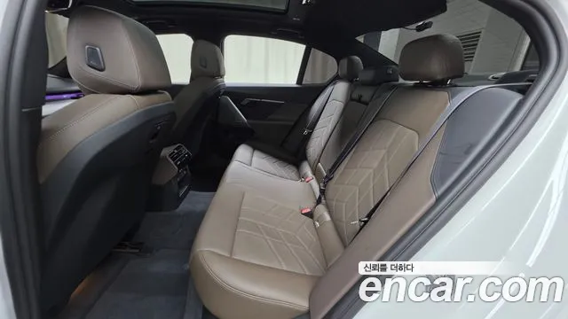 BMW 5-Series — Фото автомобиля 12