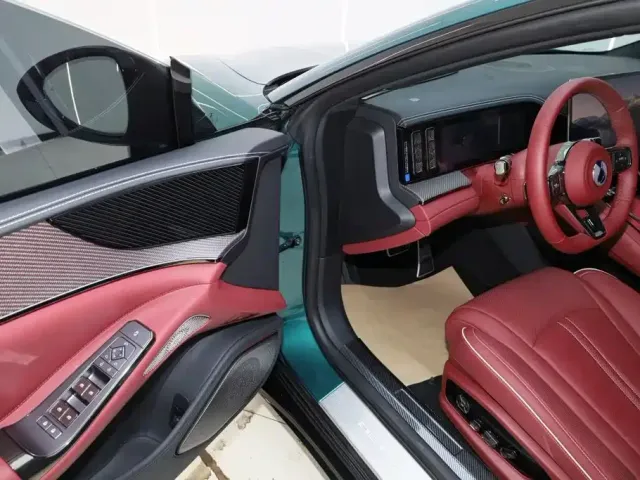 Denza Z9GT — Фото автомобиля 19