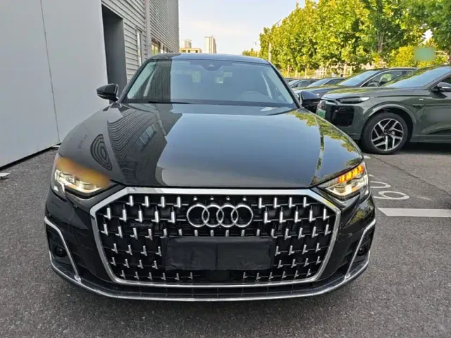 Audi A8 — Фото автомобиля 2