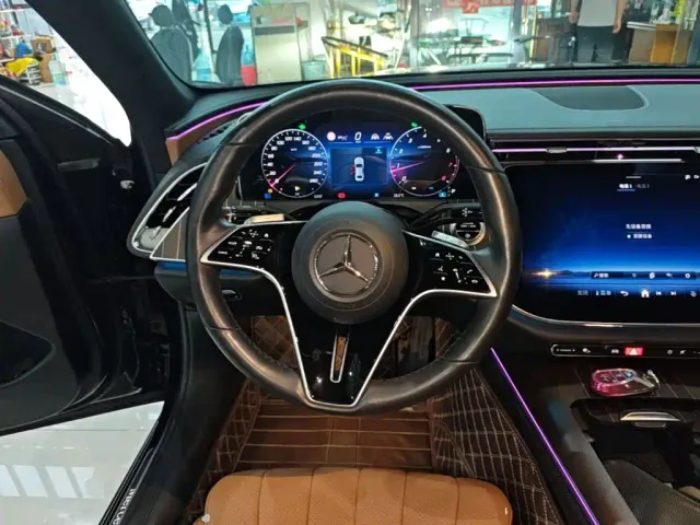 Mercedes-Benz E-Class — Фото автомобиля 10