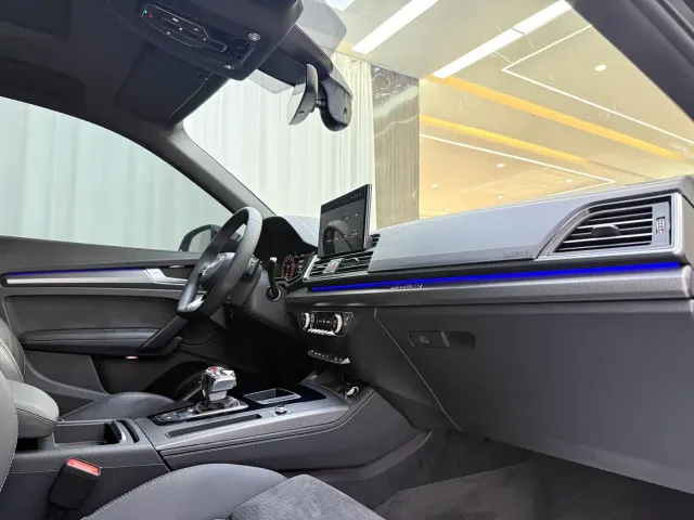 Audi Q5L Sportback — Фото автомобиля 7