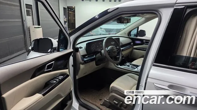 Kia Carnival Generation 4 — Фото автомобиля 28