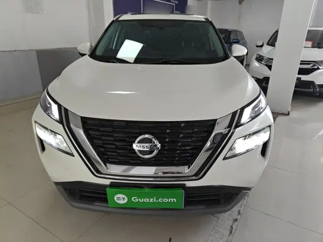 Nissan X-Trail — Фото автомобиля 2