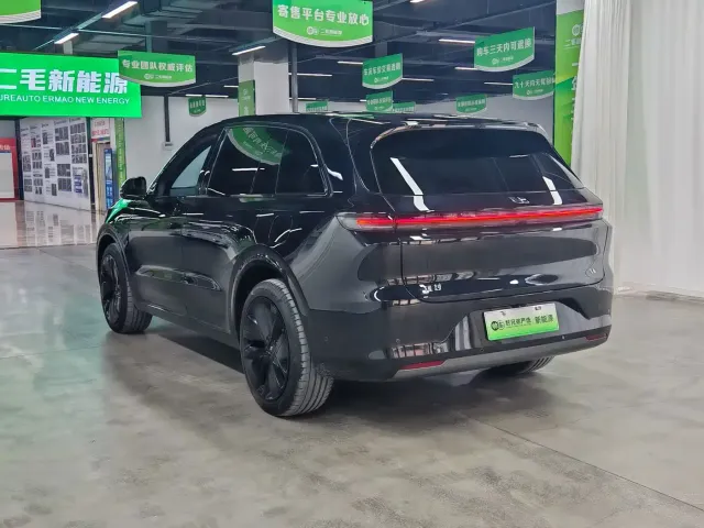 Li Auto L6 — Фото автомобиля 5