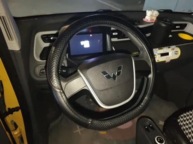 Wuling Hongguang Mini EV — Фото автомобиля 6