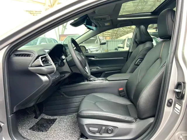 Toyota Camry — Фото автомобиля 3
