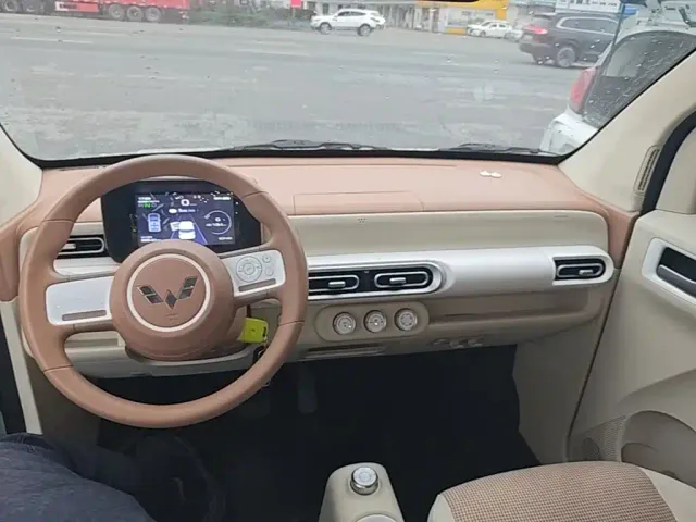 Wuling Hongguang Mini EV — Фото автомобиля 9