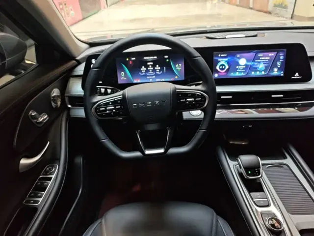 Chery Arrizo 8 — Фото автомобиля 10