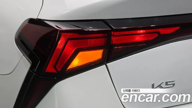 Kia K5 Новый K5 3 поколение 2.0 LPi(Для проката) — Фото автомобиля 20