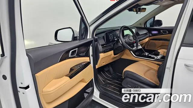 Kia Canival — Фото автомобиля 10