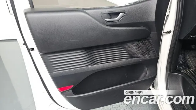 Hyundai Staria — Фото автомобиля 13