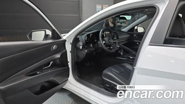 Hyundai Avante CN7 — Фото автомобиля 10