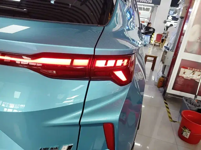 Geely Binyue — Фото автомобиля 7