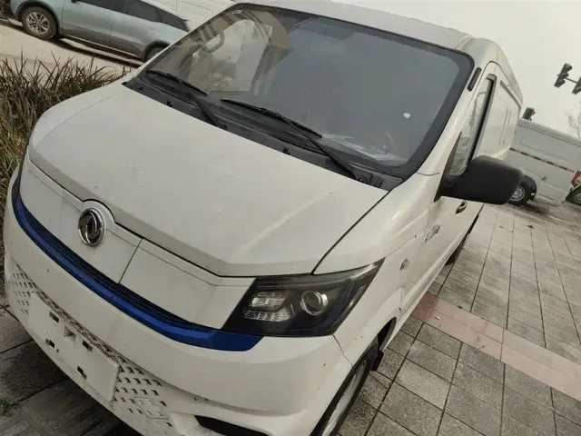 Фотография автомобиля — Dongfeng Yufeng EM27