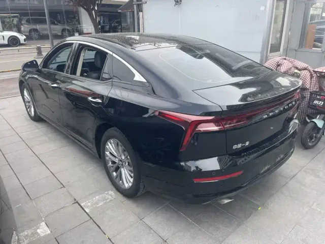 Bestune B70 — Фото автомобиля 10