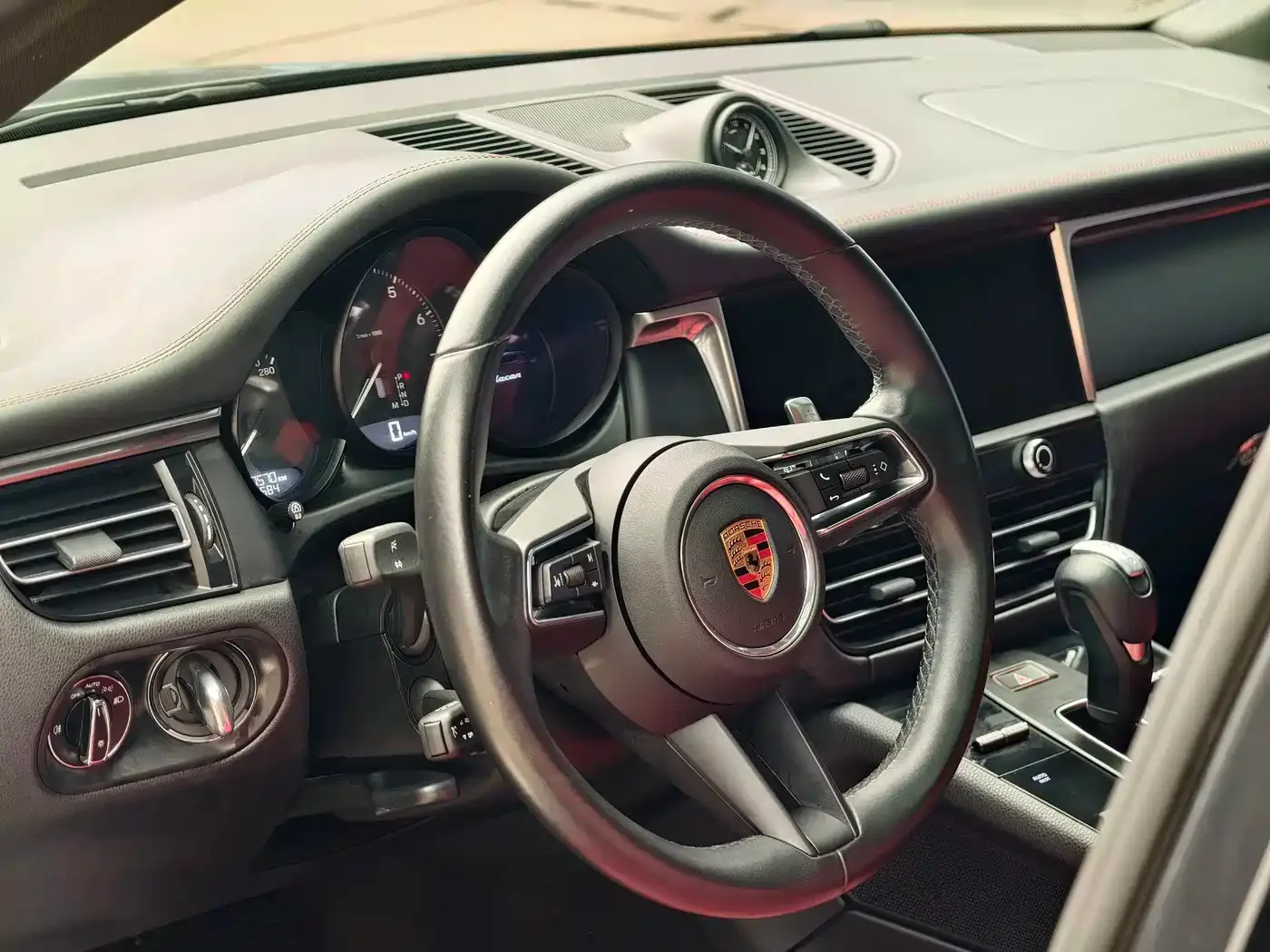 Porsche Macan 2024 Macan 2.0T — Фото автомобиля 7