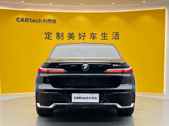 BMW 7 Series — Фото автомобиля 5