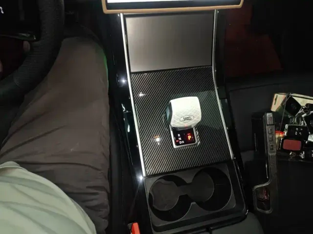 Land Rover Range Rover Velar — Фото автомобиля 13