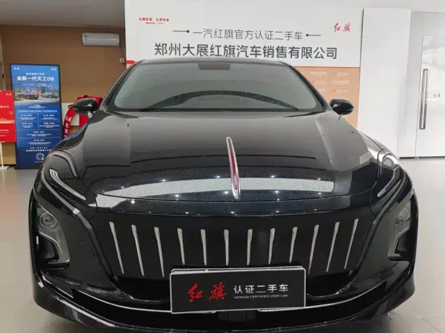 Hongqi E-QM5 — Фото автомобиля 2
