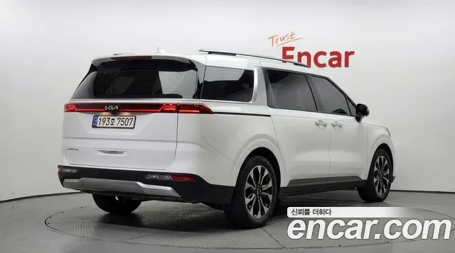 Kia Carnival 4th Gen — Фото автомобиля 2