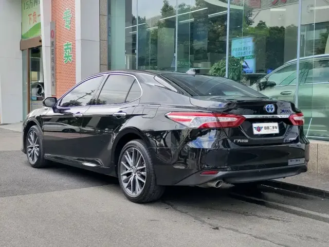 Toyota Camry — Фото автомобиля 4