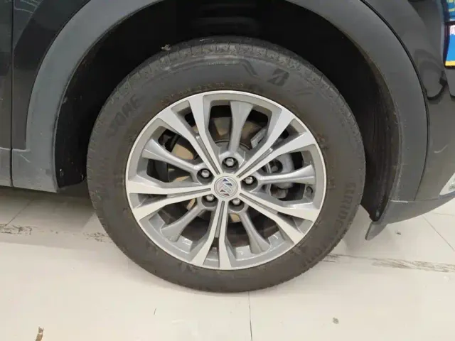 Buick Envision Plus — Фото автомобиля 6