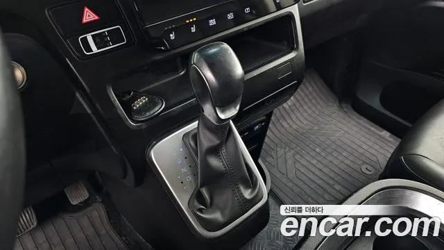 Hyundai Staria Staria Карго 5 мест — Фото автомобиля 9