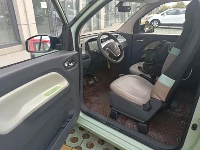 Wuling Hongguang Mini EV — Фото автомобиля 15