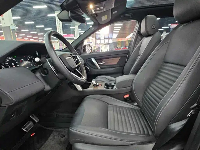 Land Rover Discovery Sport — Фото автомобиля 7