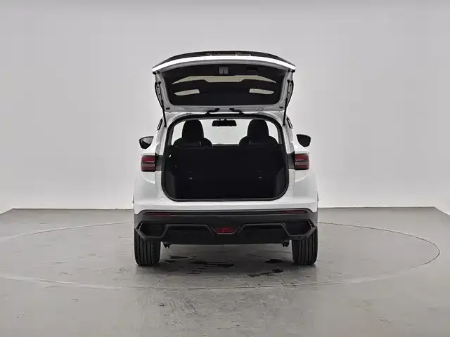 Geely Binyue — Фото автомобиля 14