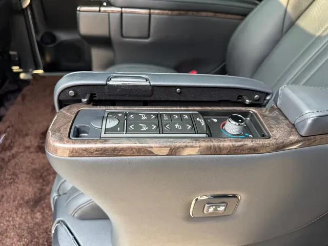 Toyota Alphard — Фото автомобиля 9