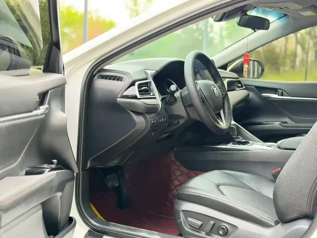 Toyota Camry — Фото автомобиля 20
