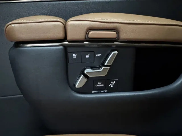 Toyota Alphard — Фото автомобиля 14