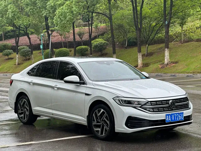 Volkswagen Sagitar — Фото автомобиля 3