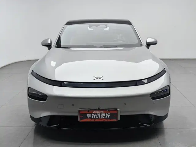 Xpeng P7 — Фото автомобиля 3
