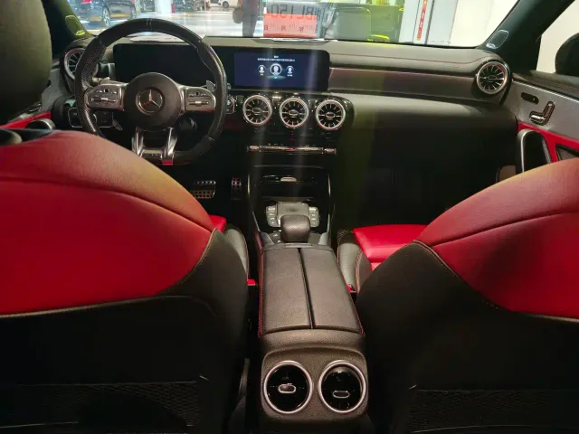 Mercedes-Benz Mercedes-Benz A-Class AMG 2022 AMG A 35 L 4MATIC — Фото автомобиля 7