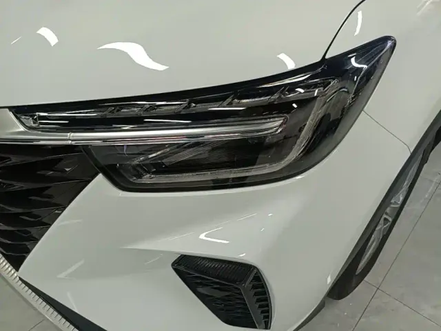 Roewe RX5 — Фото автомобиля 23