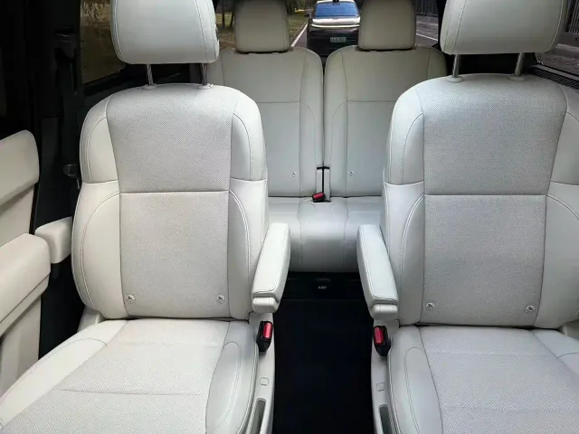 Li Auto L9 — Фото автомобиля 11